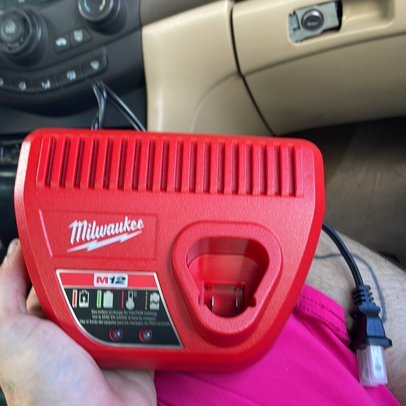 Brand new Milwaukee drill driver and impact driver. - Picture 5 of 8